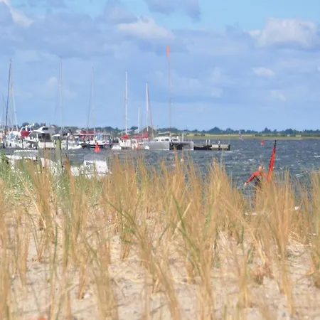 Charming In Near Seabeach